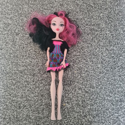 Monster high draculaura doll - monster,