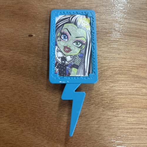 Monster high doll - p),