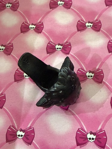 Monster high doll - doll, accessories