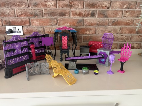 Monster high furniture - monster,