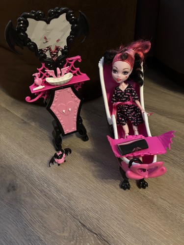 Monster high draculaura - monster, powder