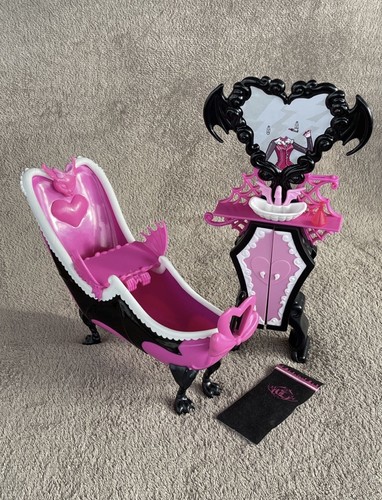 Monster high doll - monster,